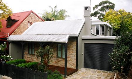 1840's worker's cottage modern renovation in 2006